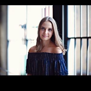 Meet your Posher, Abby